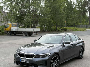 BMW 330