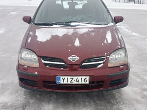 Nissan Almera Tino