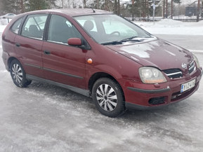 Nissan Almera Tino