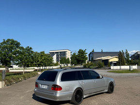 Mercedes-Benz E