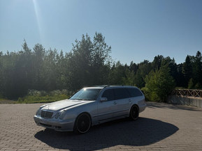 Mercedes-Benz E