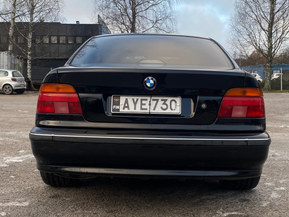 BMW 528
