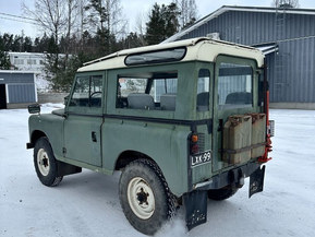 Land Rover 88