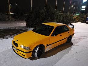 BMW 325