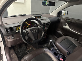 Toyota Iq