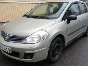 Nissan Tiida