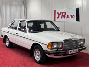 Mercedes-Benz 230