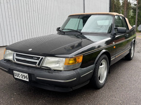 Saab 900