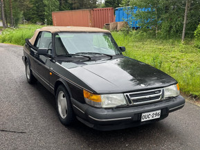 Saab 900
