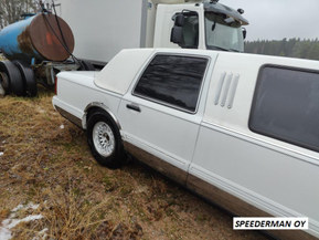 Lincoln Town Car