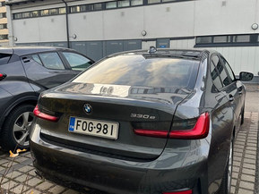 BMW 330
