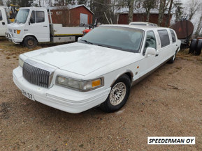 Lincoln Town Car