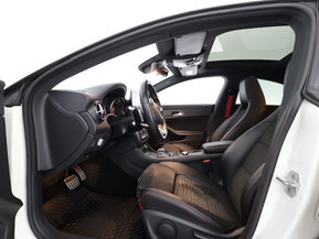 Mercedes-Benz CLA 45 AMG