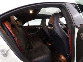 Mercedes-Benz CLA 45 AMG