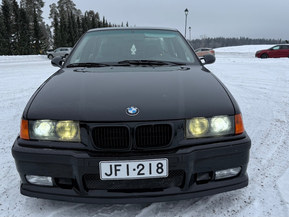 BMW 325