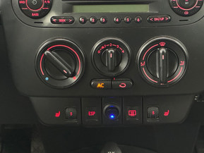 Volkswagen New Beetle