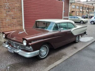 Ford Fairlane