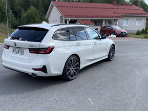 BMW 330