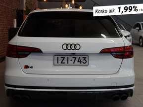 Audi S4