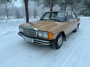 Mercedes-Benz 240
