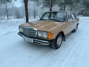 Mercedes-Benz 240