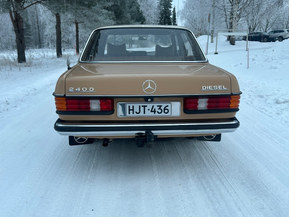 Mercedes-Benz 240