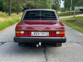 Volvo 244