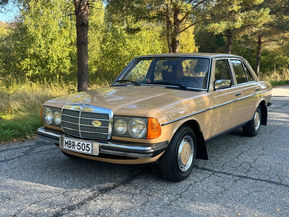 Mercedes-Benz 220