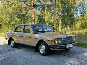 Mercedes-Benz 220
