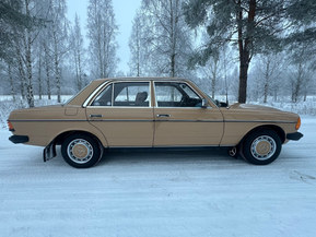 Mercedes-Benz 240