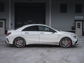 Mercedes-Benz CLA 45 AMG