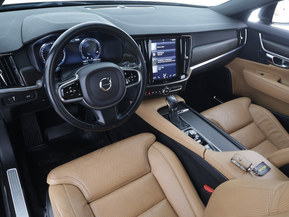 Volvo V90 Cross Country