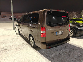 Peugeot e-Traveller