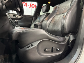 Infiniti FX30d