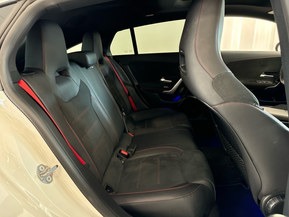 Mercedes-Benz CLA 45 AMG