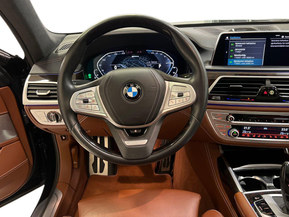 BMW 745