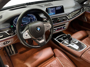 BMW 745