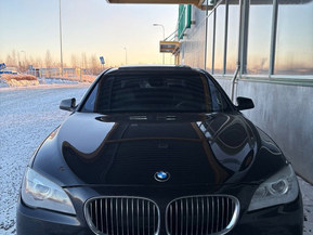 BMW 740