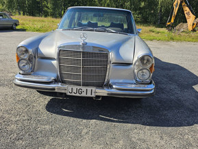 Mercedes-Benz 300