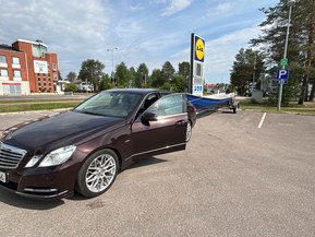 Mercedes-Benz E