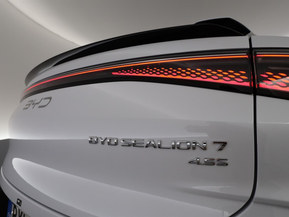 BYD Sealion 7