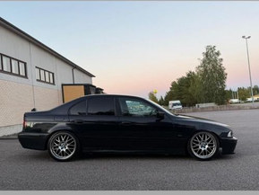 BMW 523