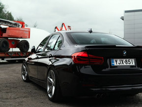 BMW 330