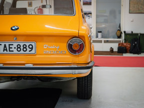 BMW 2000
