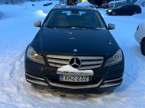 Mercedes-Benz 220