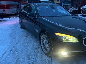 BMW 750