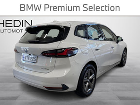 BMW 225