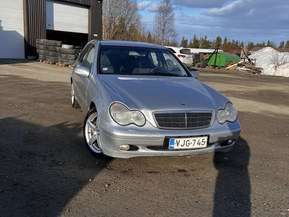 Mercedes-Benz C 200