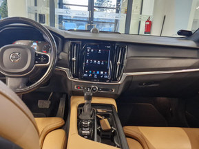 Volvo V90 Cross Country