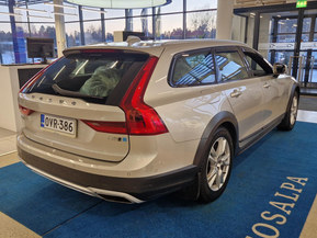 Volvo V90 Cross Country